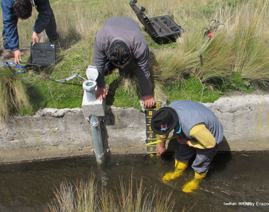 Aforo realizado en el canal Cunugyacu - Chimborazo - 