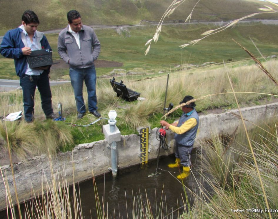 Aforo realizado en el canal Cunugyacu - Chimborazo - 