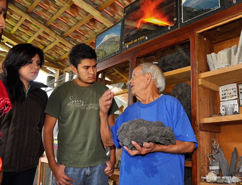Exhibición de la Mama Tungurahua - 