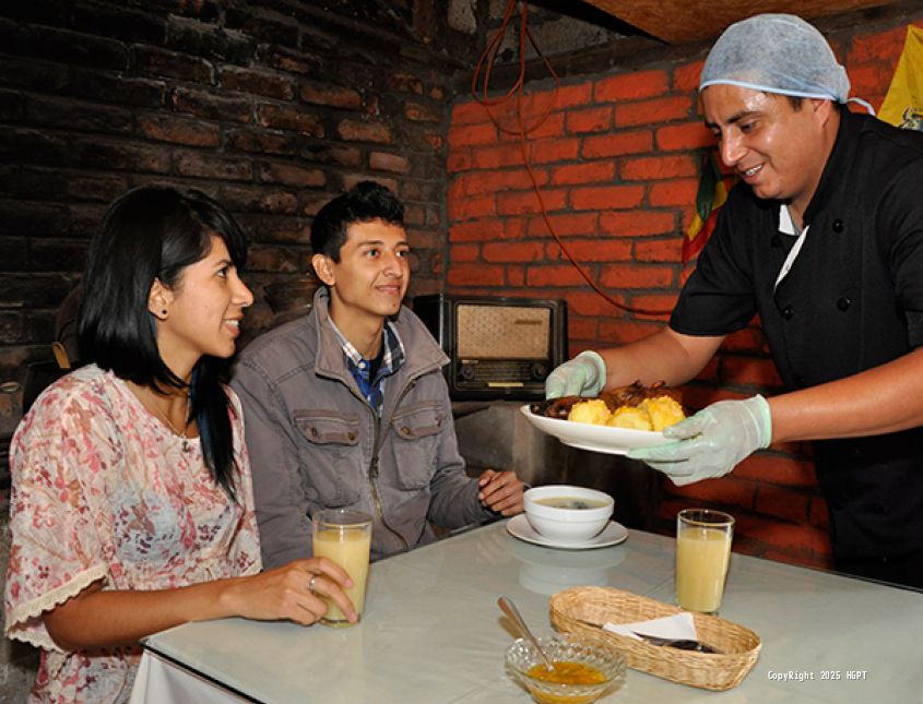 Café Bar Restaurante Sabor y Tradiciòn - Servicio de comida